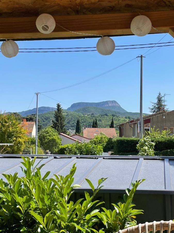Maison Avec Jardin クレ エクステリア 写真